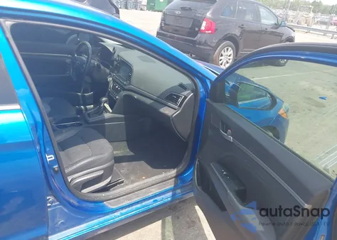 2017 Hyundai Elantra Limited z USA, uszkodzony, nr VIN 5NPD84LF4HH099647